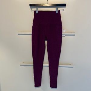 Beyond Yoga Spacedye leggings in Aubee with side pockets